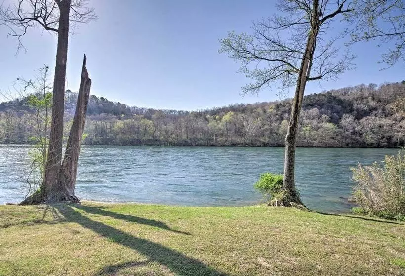 Expansive Cotter Cabin On White River W/ Deck!