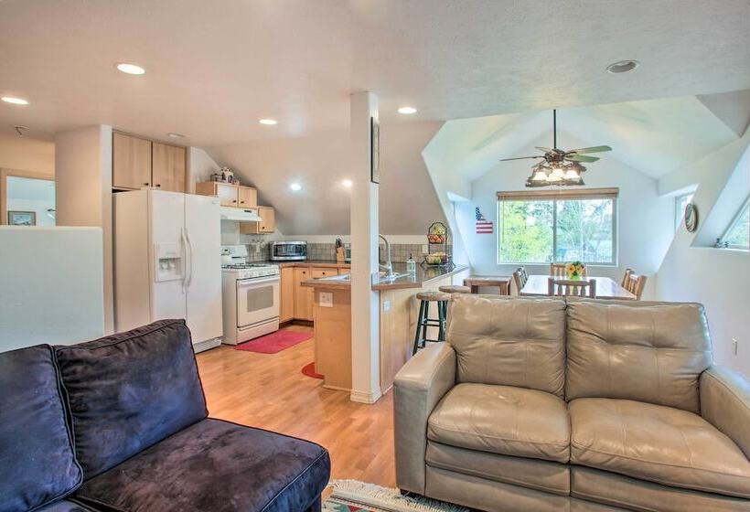 Winter/summer Twin Lakes Retreat Near Skiing!