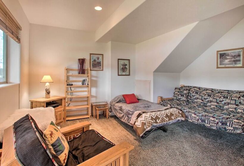 Winter/summer Twin Lakes Retreat Near Skiing!