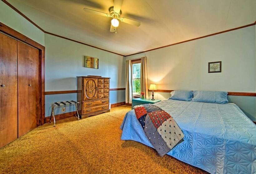 Historic Victorian Farmhouse W/ Porch & Views!