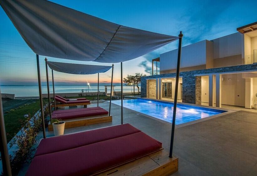 בית מלון כפרי Amyntas Seafront