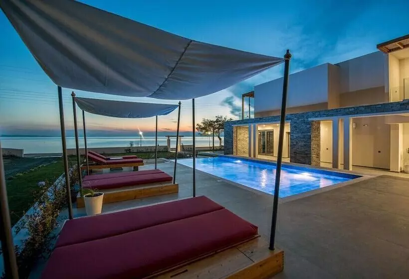 Hotelli Amyntas Seafront