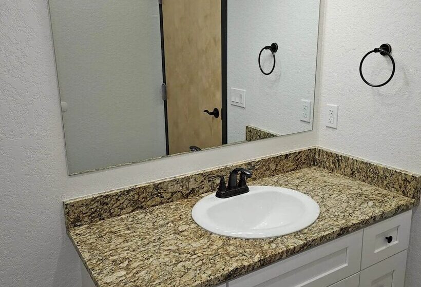 酒店 Bunkhouse Lodge