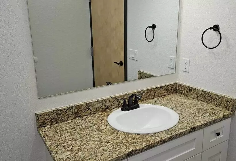 Hotelli Bunkhouse Lodge