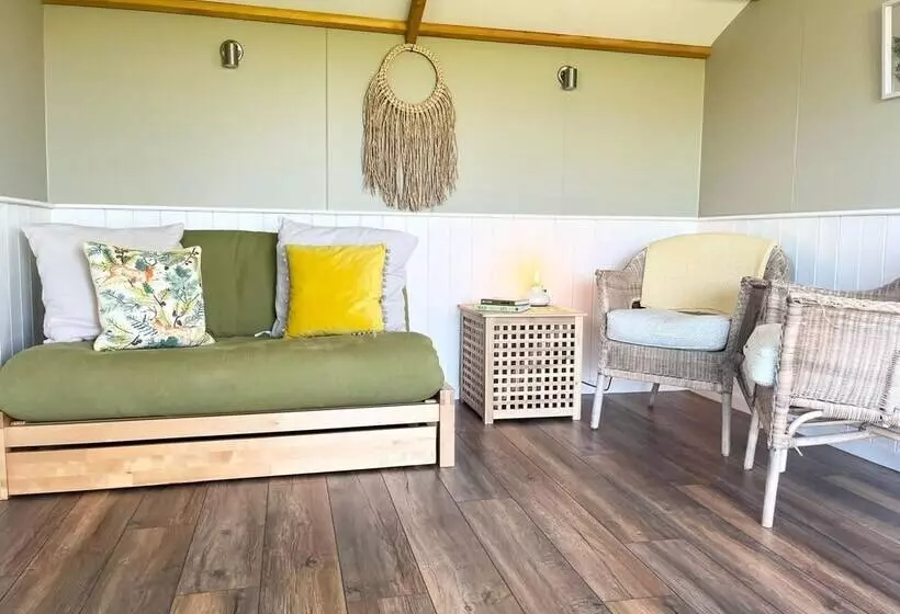 ホテル 1br Sleeps2 Garden View Parking Cabin Experience