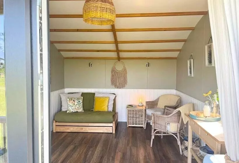 ホテル 1br Sleeps2 Garden View Parking Cabin Experience