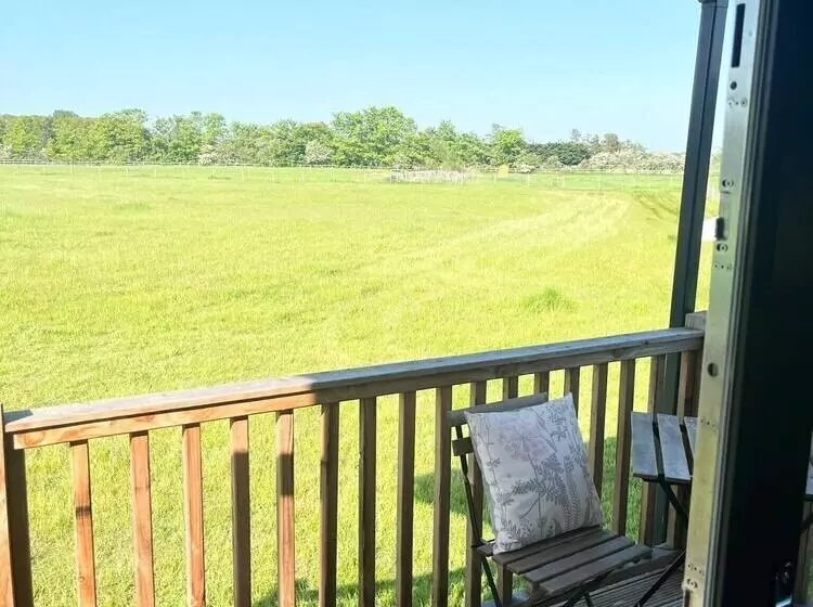 ホテル 1br Sleeps2 Garden View Parking Cabin Experience