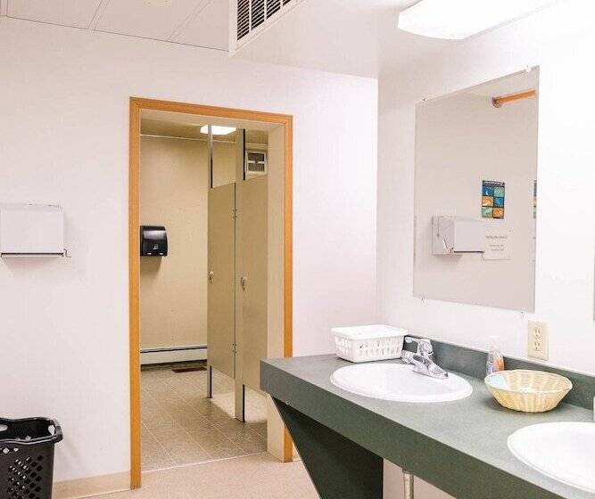 בית מלון כפרי Delta Lodge