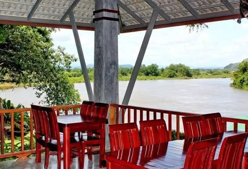 Hotelli Namsai Resort Kanchanaburi