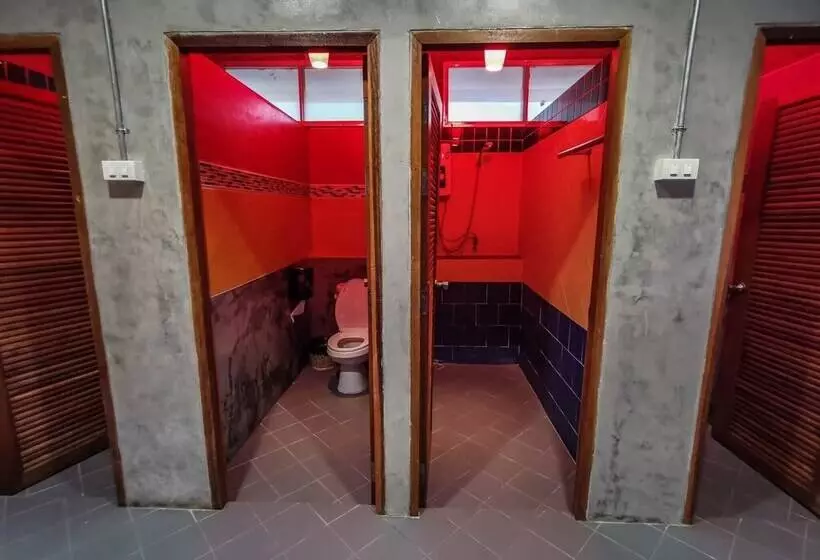 Hotelli Namsai Resort Kanchanaburi