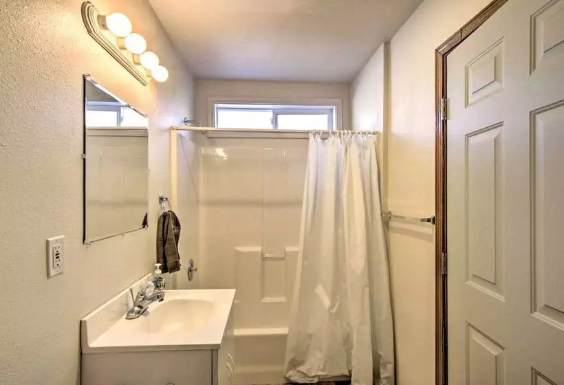 Lakefront Cabin W/ Stunning Mountain Views & Dock!