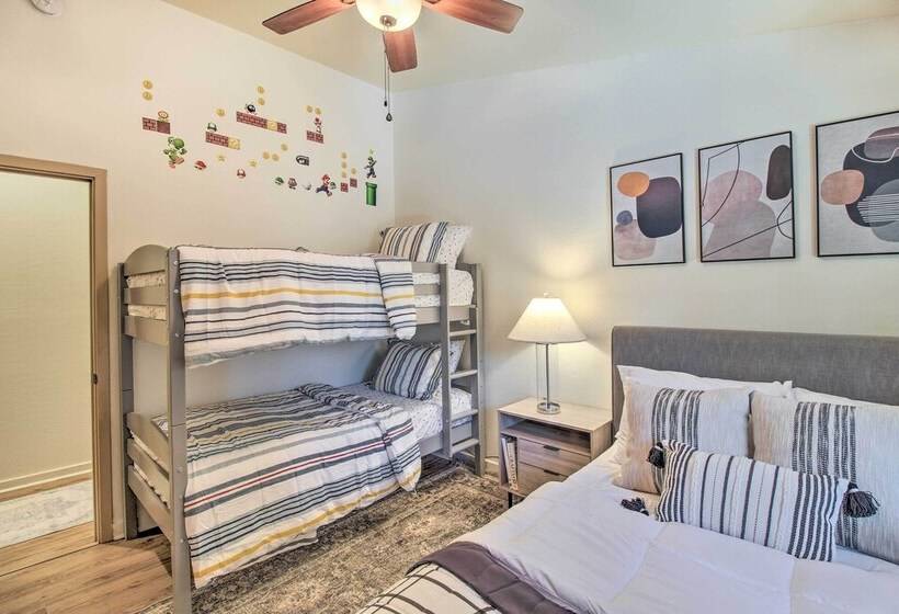 Game Room + Private Dock: Lakeside Cabin!