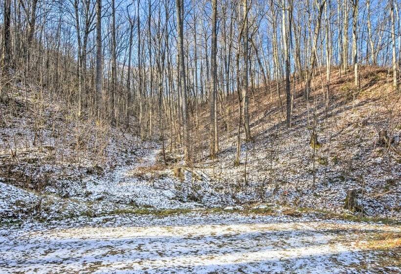 Nantahala Mountain Cabin W/ Deck ~ 1 Mi To Hiking!
