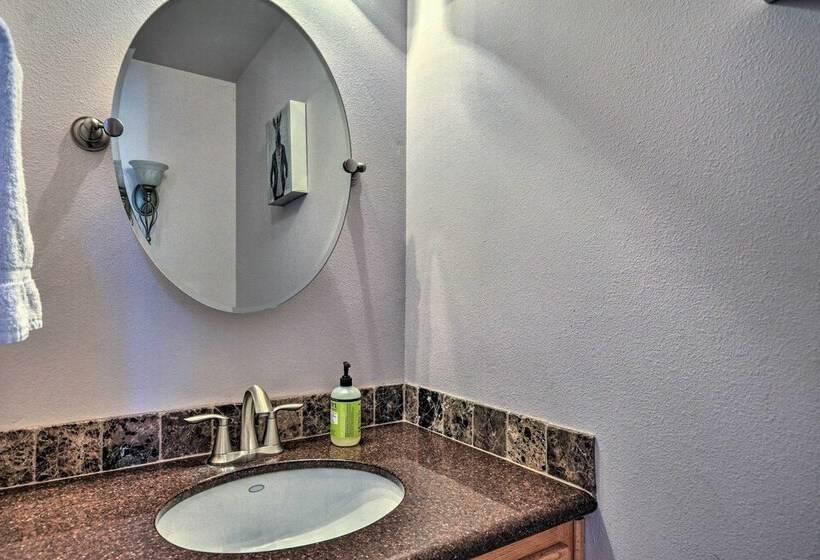 Peaceful, Pet Friendly Washougal Paradise!