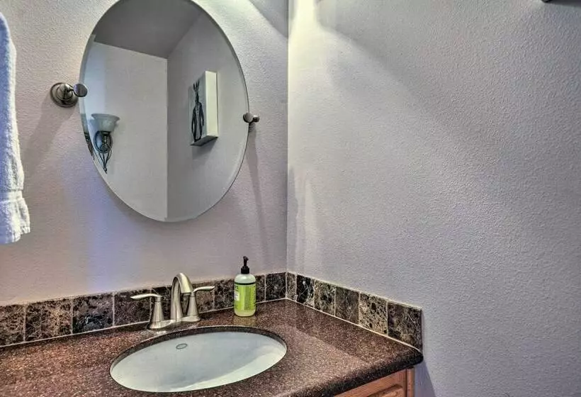 Peaceful, Pet Friendly Washougal Paradise!