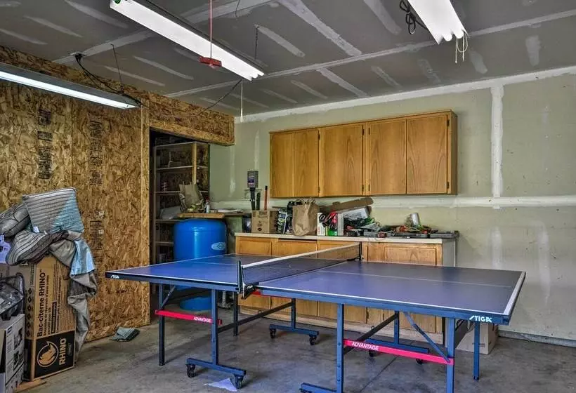 Peaceful, Pet Friendly Washougal Paradise!