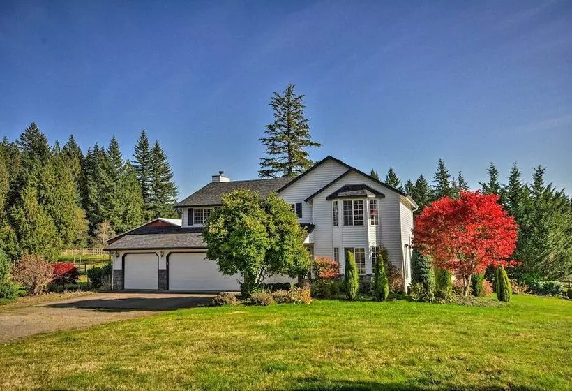 Peaceful, Pet Friendly Washougal Paradise!