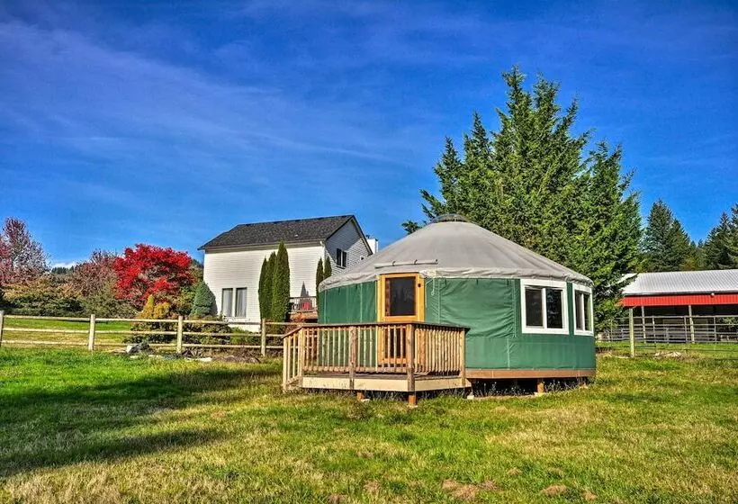 Peaceful, Pet Friendly Washougal Paradise!