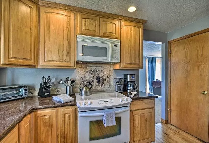 Peaceful, Pet Friendly Washougal Paradise!