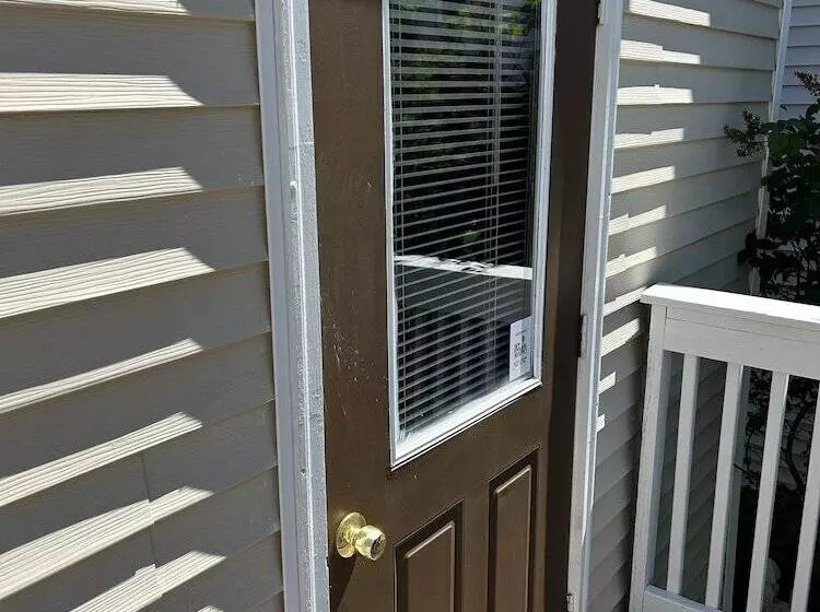 ペンション Cozy 3br Beach House By The Sea