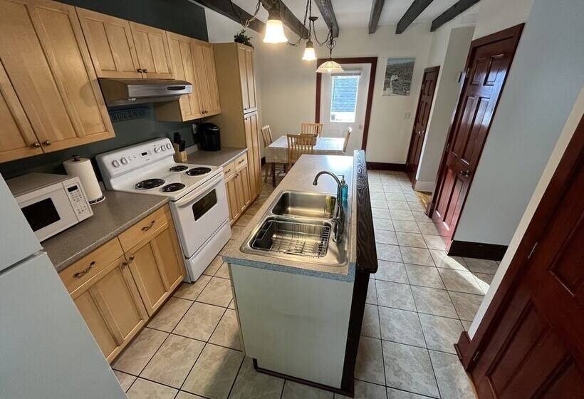 بنسيون Cozy 3br Beach House By The Sea