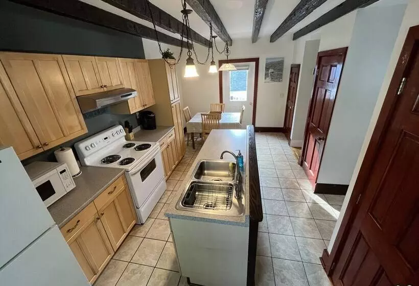 ペンション Cozy 3br Beach House By The Sea