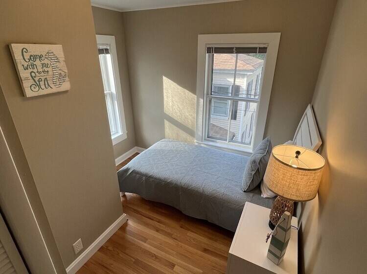 بنسيون Cozy 3br Beach House By The Sea