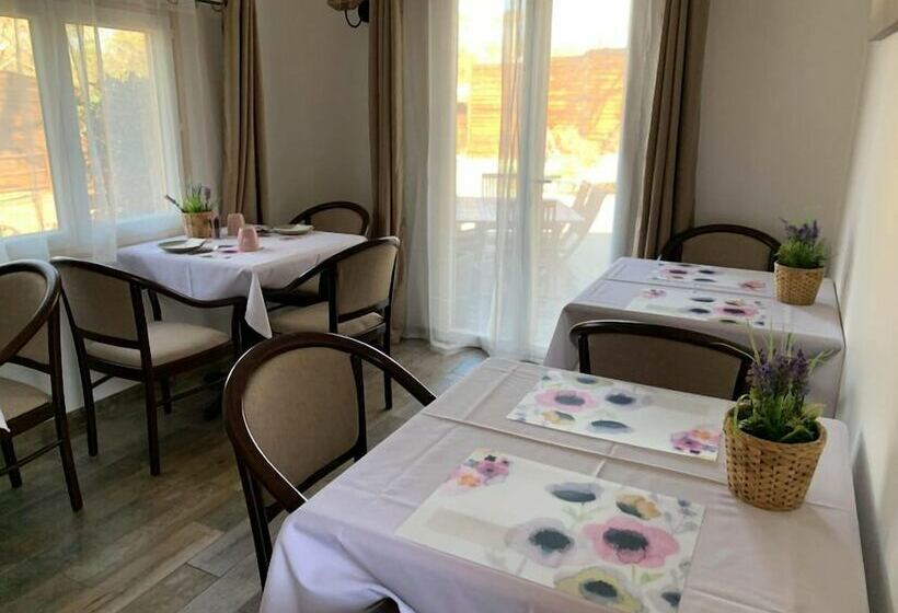 بنسيون La Bastide Du Baou