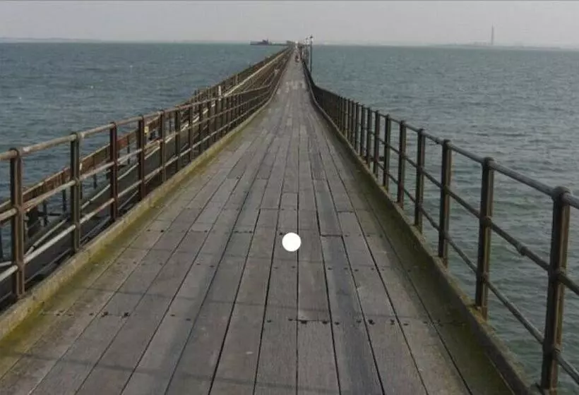 Majatalo Silverdale House