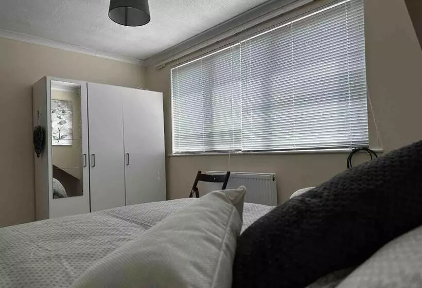 Majatalo Silverdale House