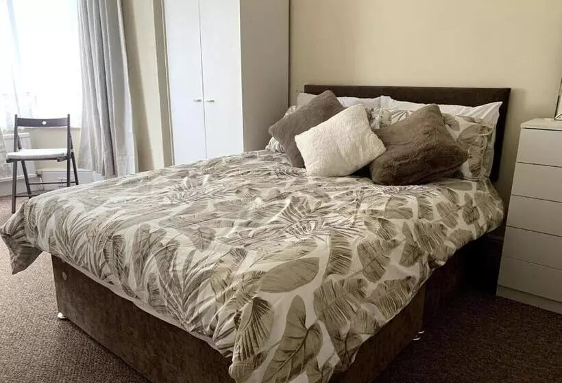 Majatalo Silverdale House