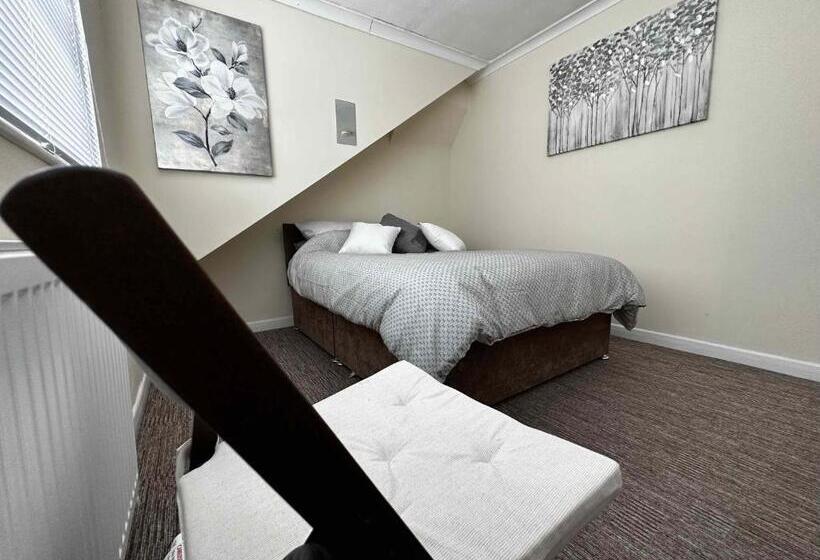 بنسيون Silverdale House