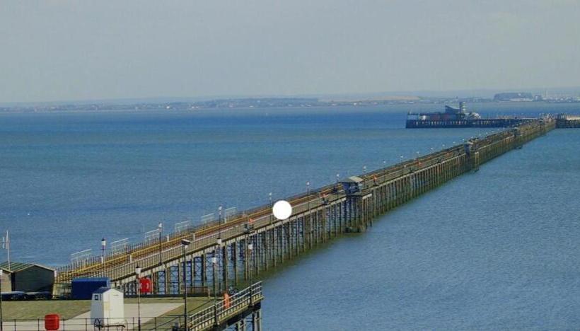 بنسيون Silverdale House