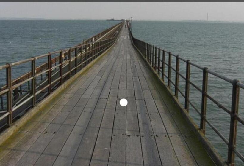 بنسيون Silverdale House