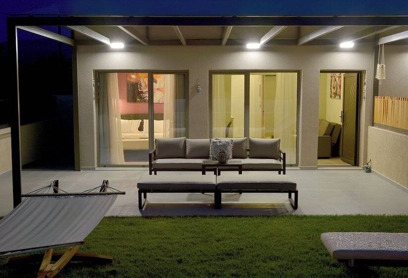 פנסיון Swan Paradise Residences