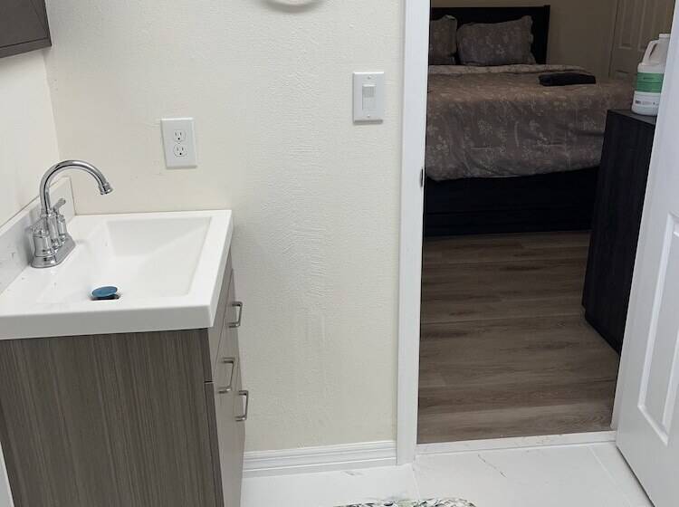 ペンション Zenhomes In Brandon Near Tampa Valrico Seffner