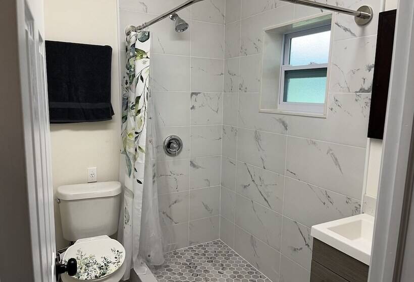 ペンション Zenhomes In Brandon Near Tampa Valrico Seffner