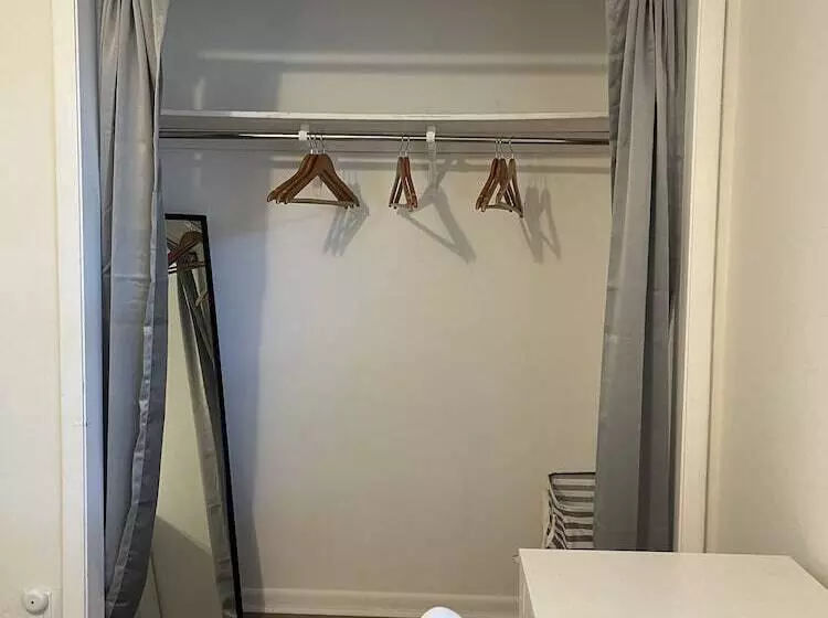 Majatalo Zenhomes In Brandon Near Tampa Valrico Seffner