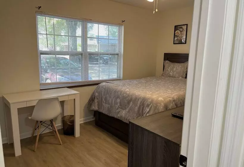 Majatalo Zenhomes In Brandon Near Tampa Valrico Seffner