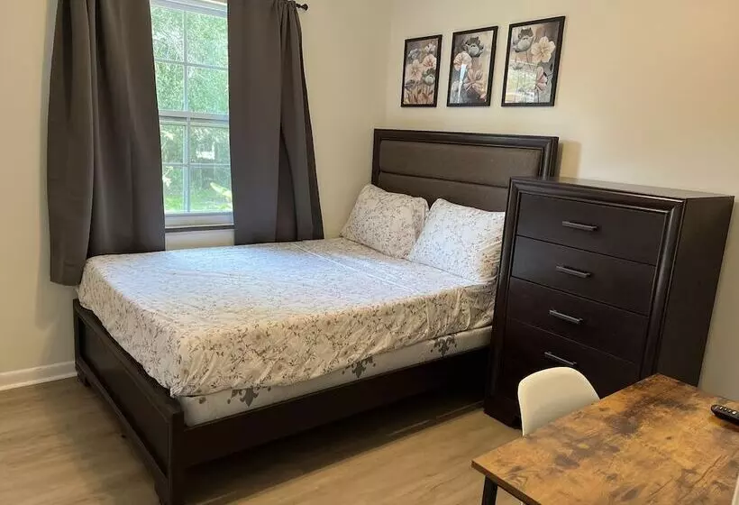 Majatalo Zenhomes In Brandon Near Tampa Valrico Seffner