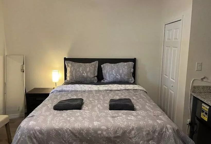 Majatalo Zenhomes In Brandon Near Tampa Valrico Seffner