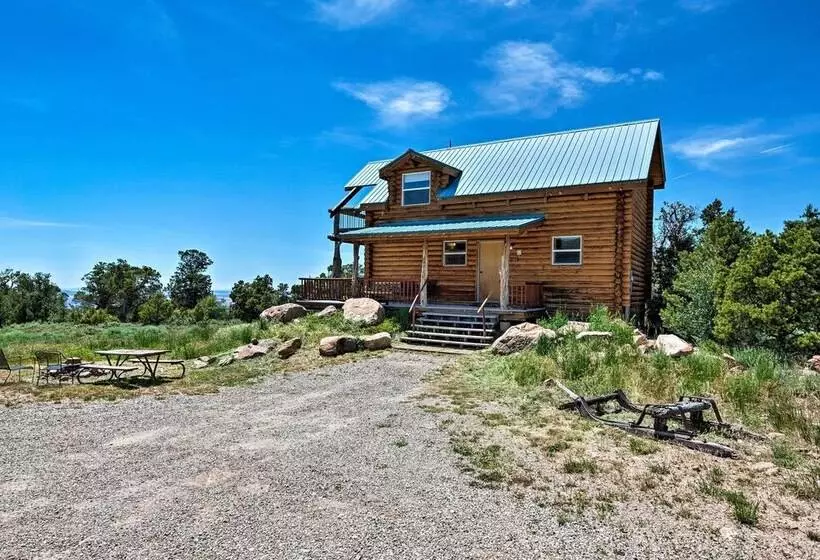 Pet Friendly Moab Cabin W/ Mtn Views & Bbq!