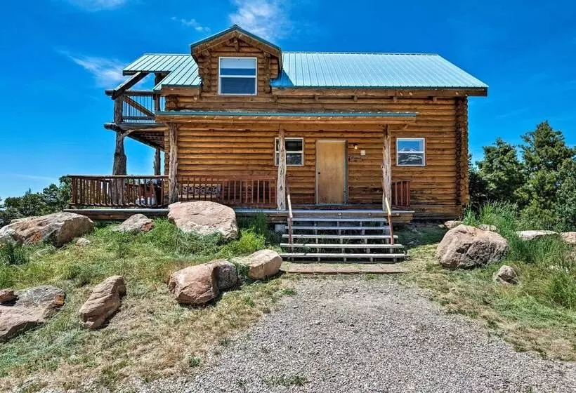 Pet Friendly Moab Cabin W/ Mtn Views & Bbq!