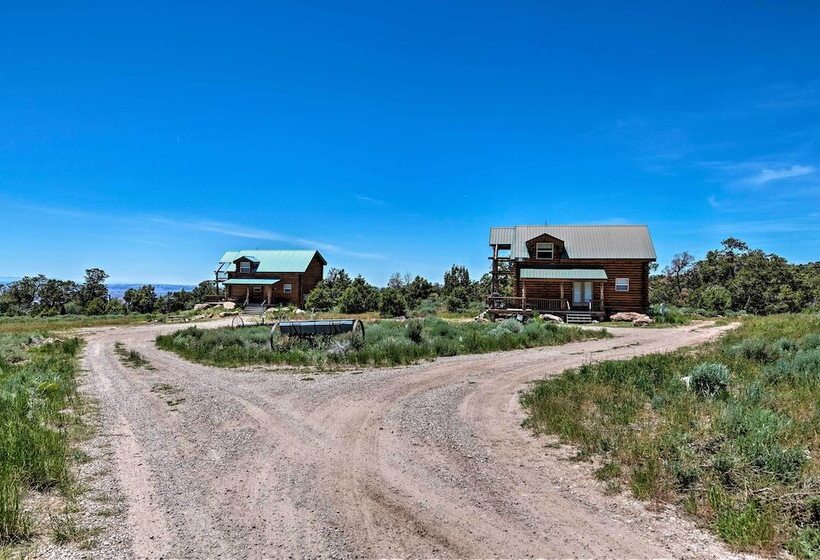 Pet Friendly Moab Cabin W/ Mtn Views & Bbq!