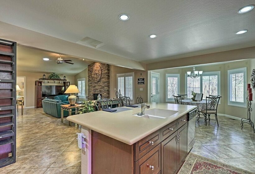 Petfriendly Prescott Home W/ Enclosed Yard, Grill