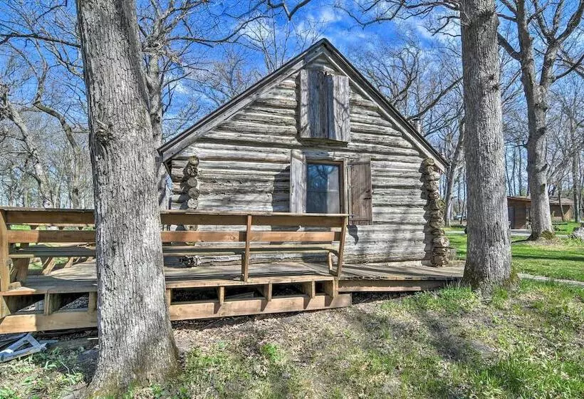 Raccoon River Retreat: Indoor Pool & Outdoor Fun!