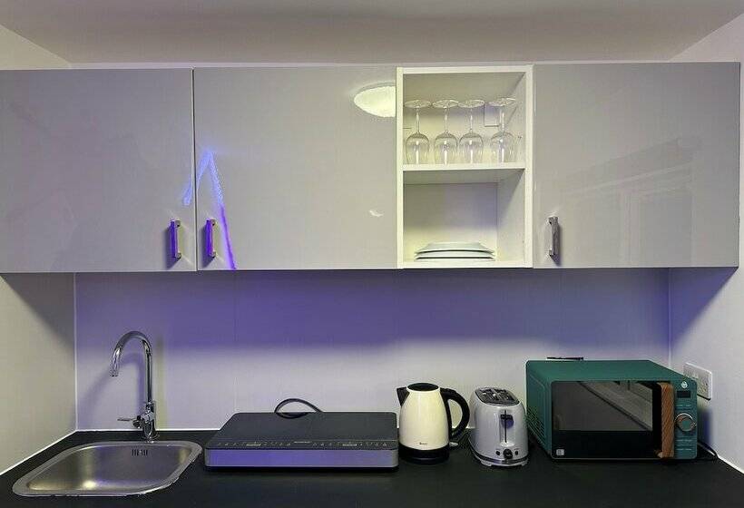 إقامة Beautiful 1 Bed House In Edgware