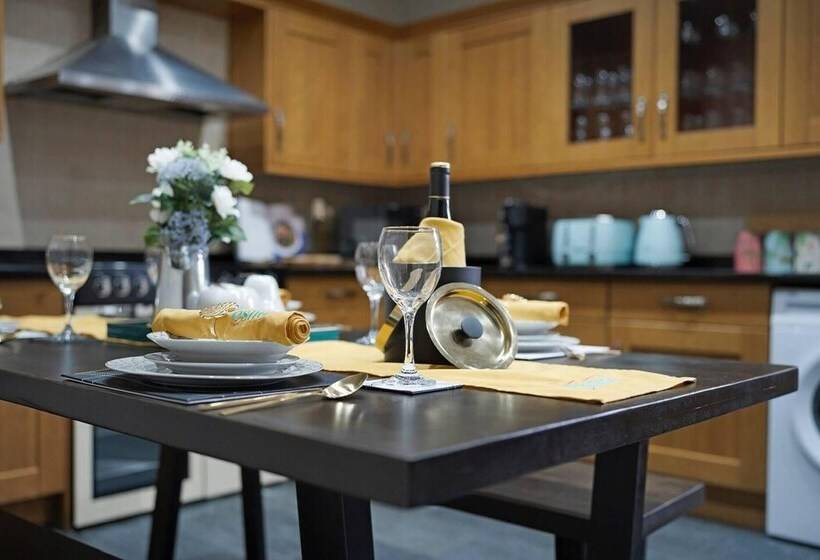 Residência Huge House Pool Table Parking Garden Sky Tv Wifi