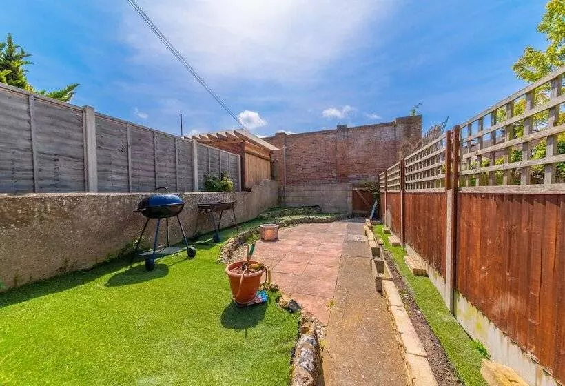 レジデンス Stylish 3 Bed House With Free Parking & Wifi