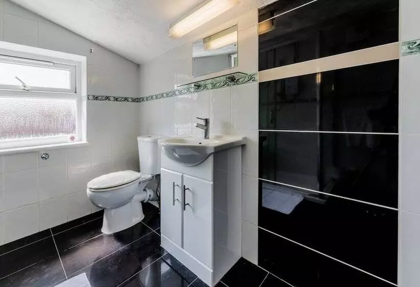 レジデンス Stylish 3 Bed House With Free Parking & Wifi